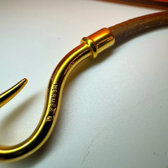Hermès Suede Hook Bracelet Authentic Gold Plated Hermes Equestrian 1995 Vintage - Picture 6 of 12